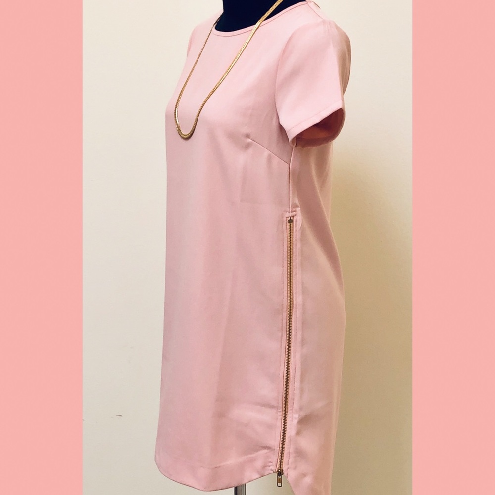 Lulu’s MOD pink minidress w side zippers SOLD - Picture 4 of 8